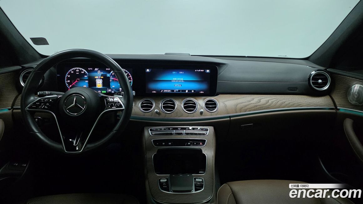 Mercedes-Benz E-Class 2021