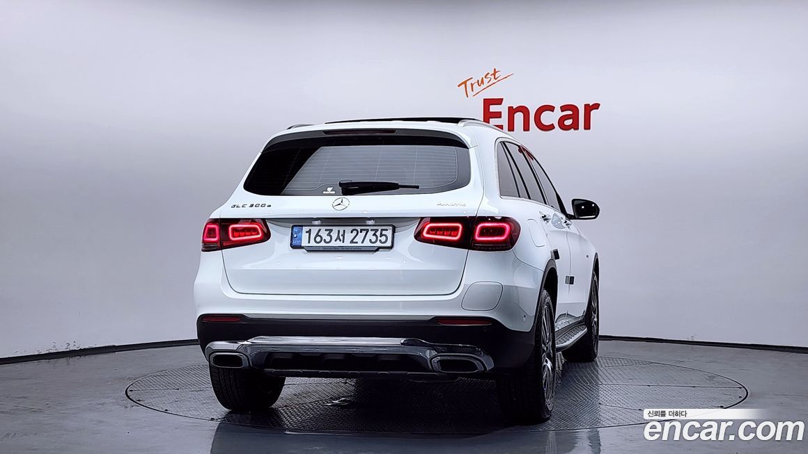 Mercedes-Benz GLC-Class 2021