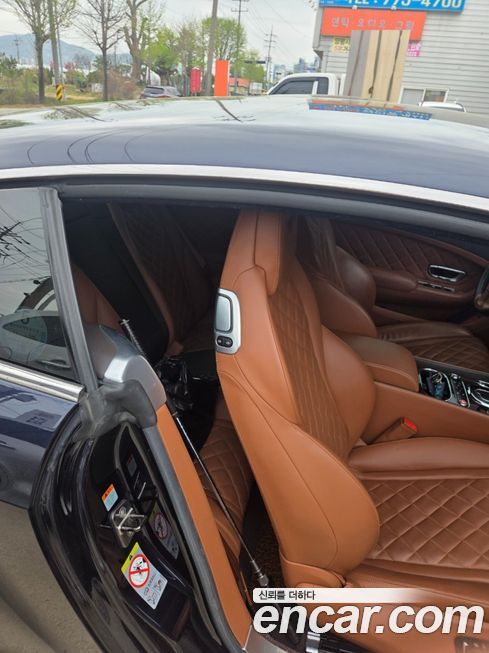 Bentley Continental 2016