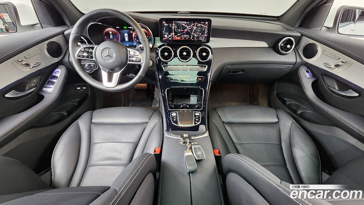 Mercedes-Benz GLC-Class 2021