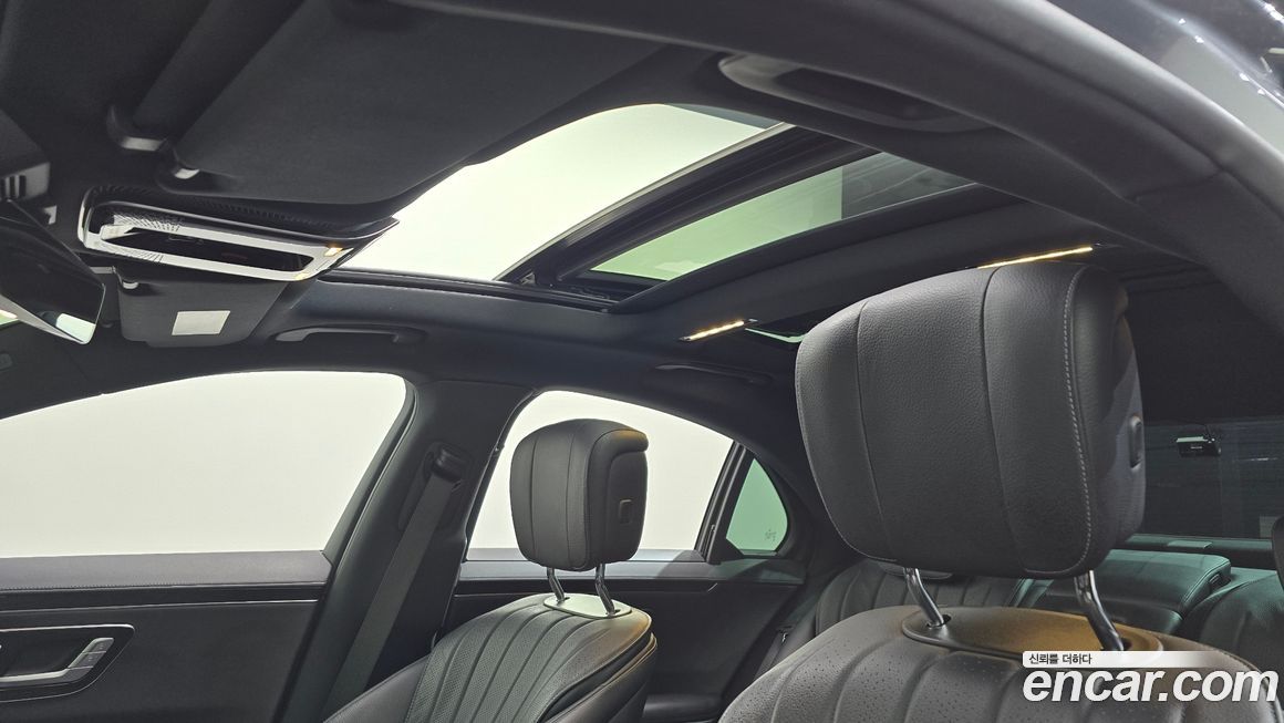 Mercedes-Benz S-Class 2021