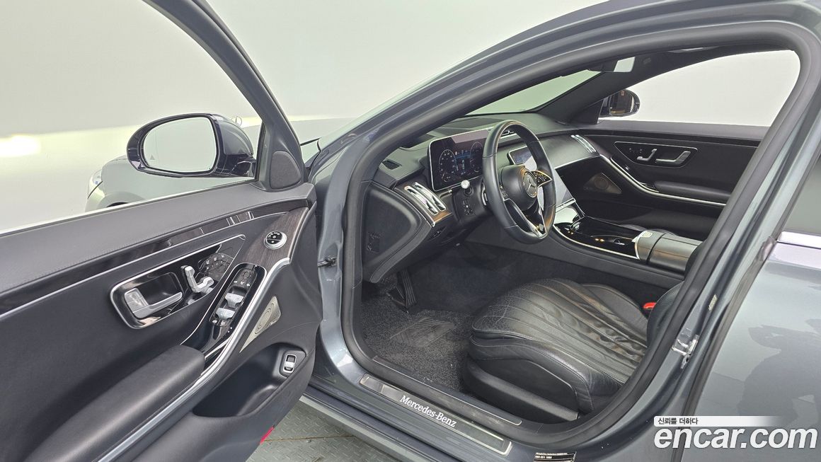 Mercedes-Benz S-Class 2021