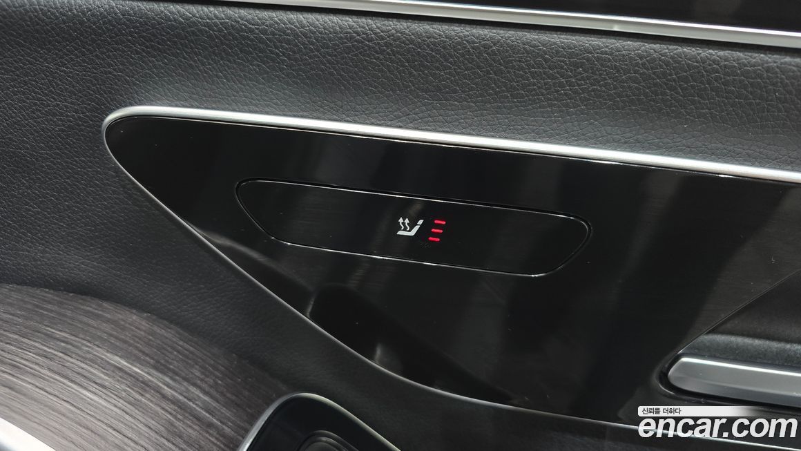 Mercedes-Benz S-Class 2021