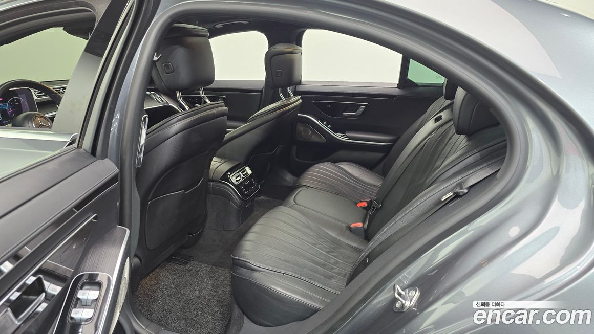 Mercedes-Benz S-Class 2021