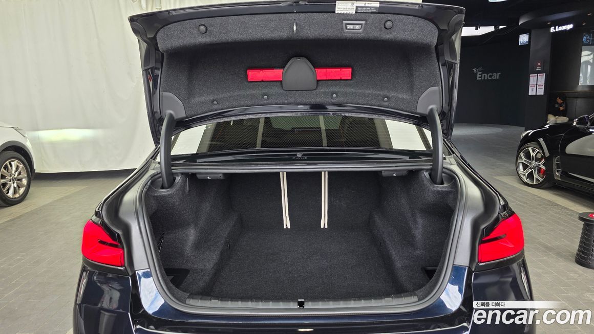 BMW 5-Series 2021