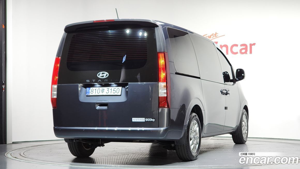 Hyundai Staria 2025