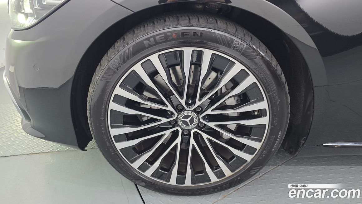 Mercedes-Benz S-Class 2021