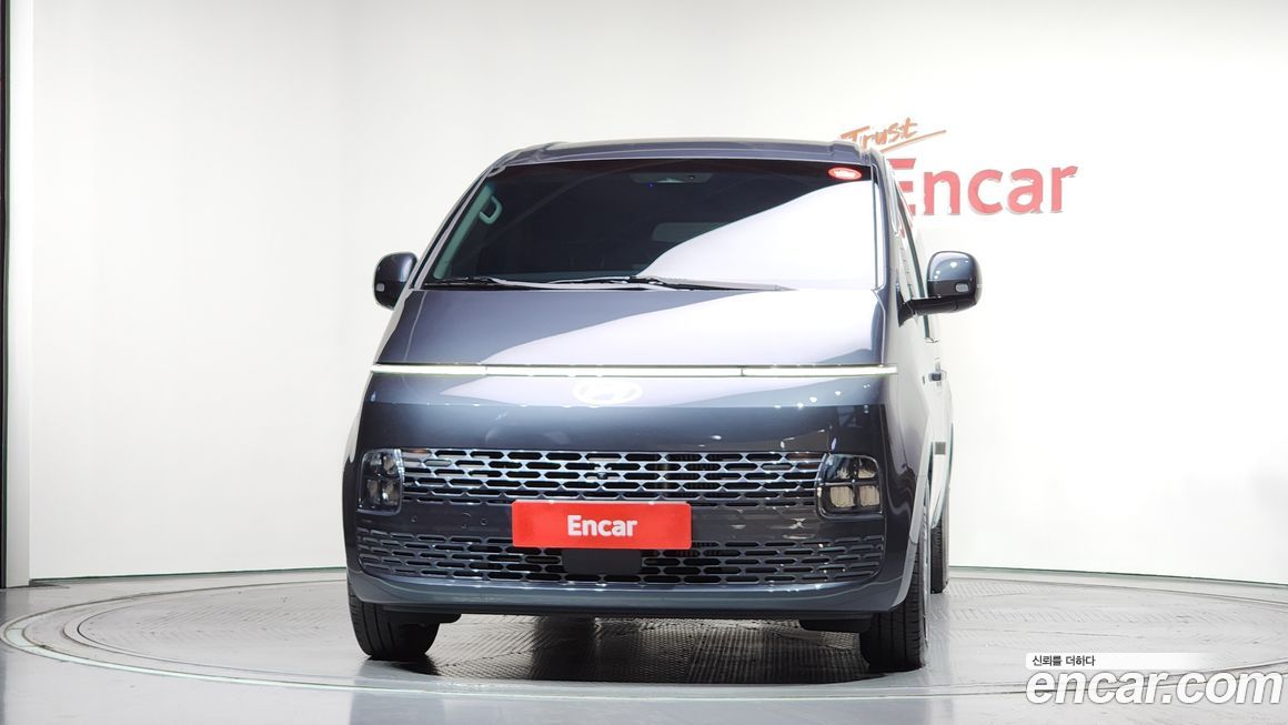 Hyundai Staria 2025