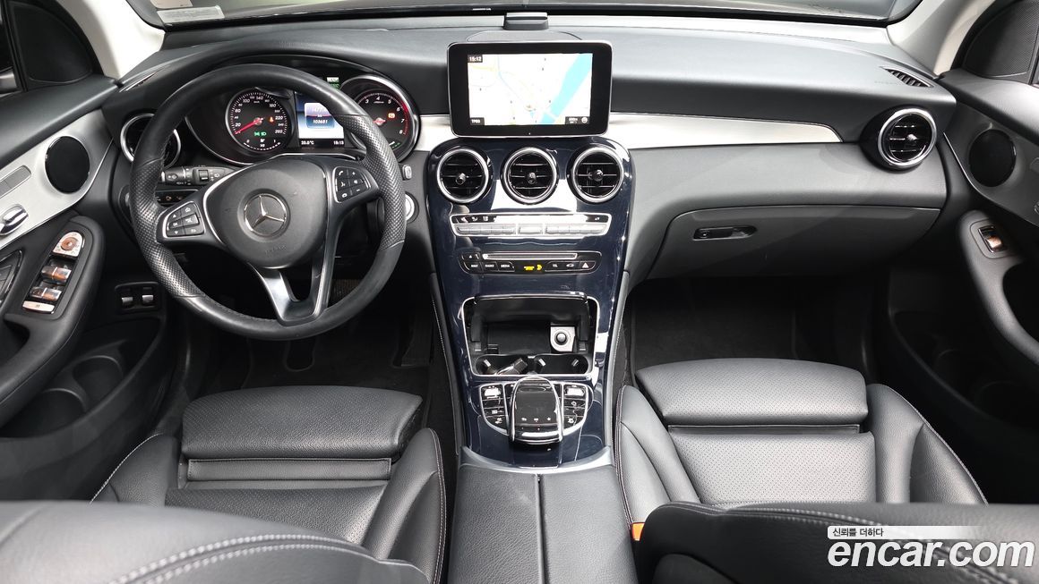 Mercedes-Benz GLC-Class 2019