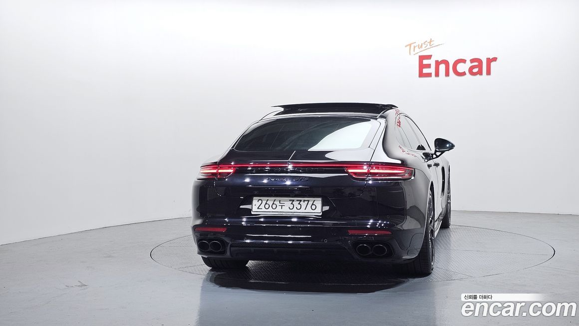 Porsche Panamera 2020