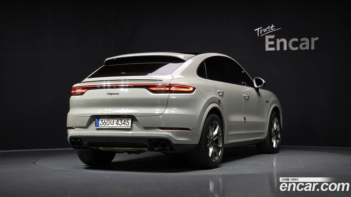 Porsche Cayenne 2021