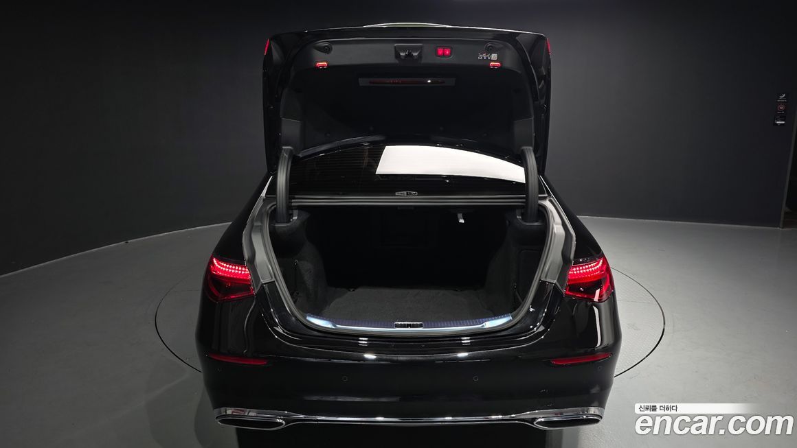 Mercedes-Benz S-Class 2026