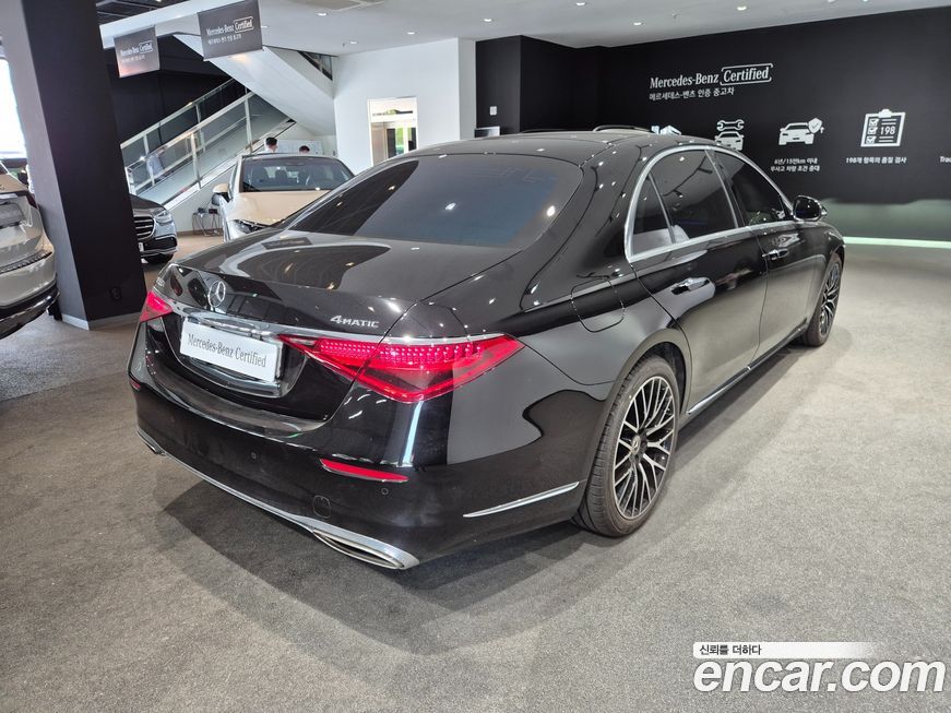 Mercedes-Benz S-Class 2025