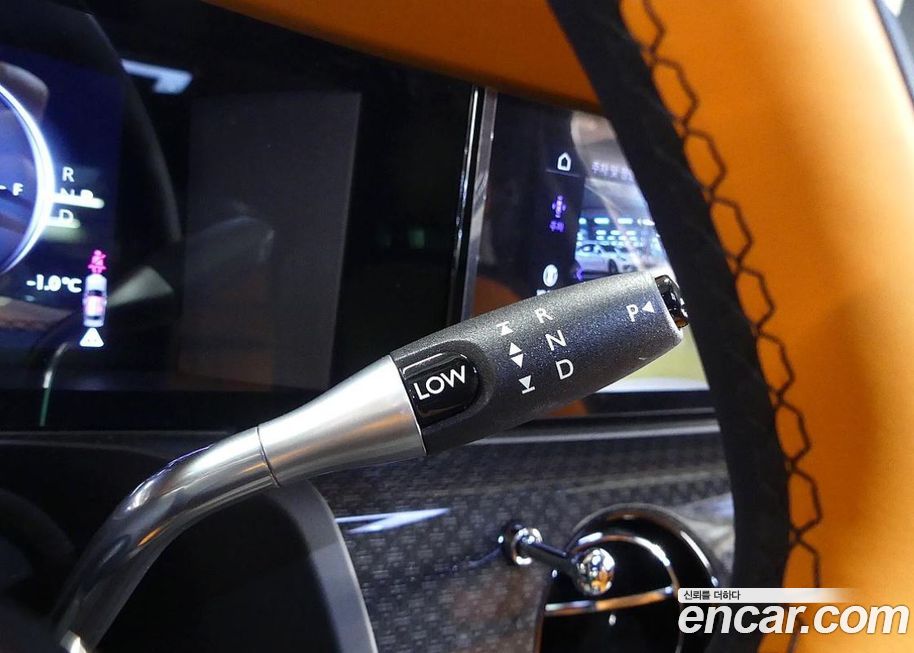 Rolls-Royce Ghost 2025