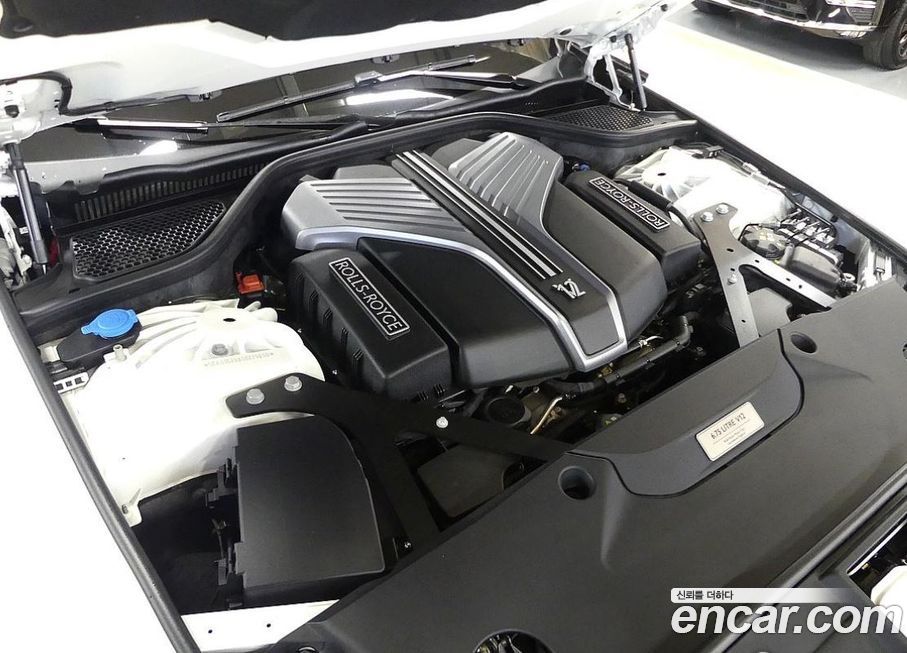 Rolls-Royce Ghost 2025