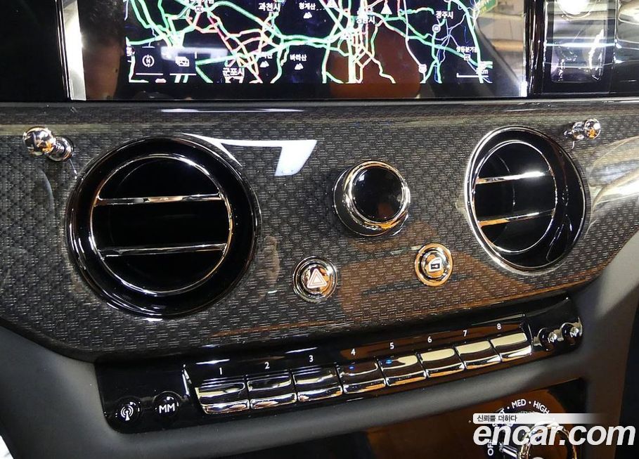 Rolls-Royce Ghost 2025