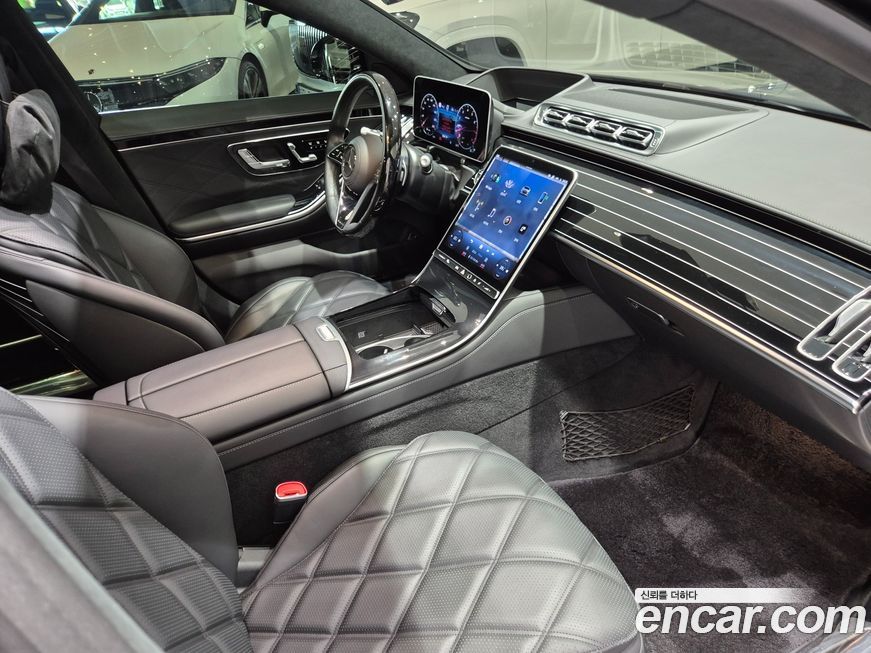 Mercedes-Benz S-Class 2025