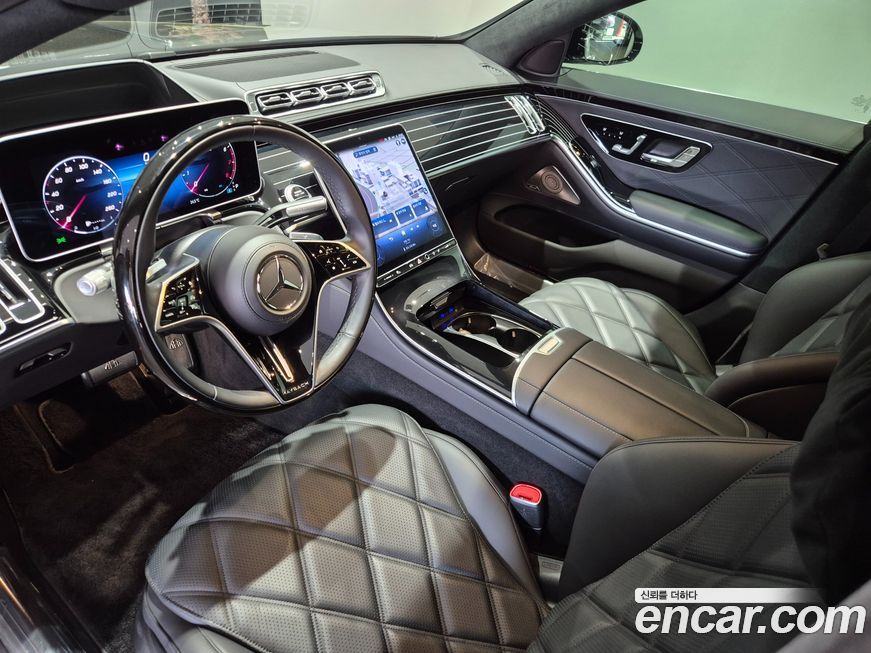 Mercedes-Benz S-Class 2025