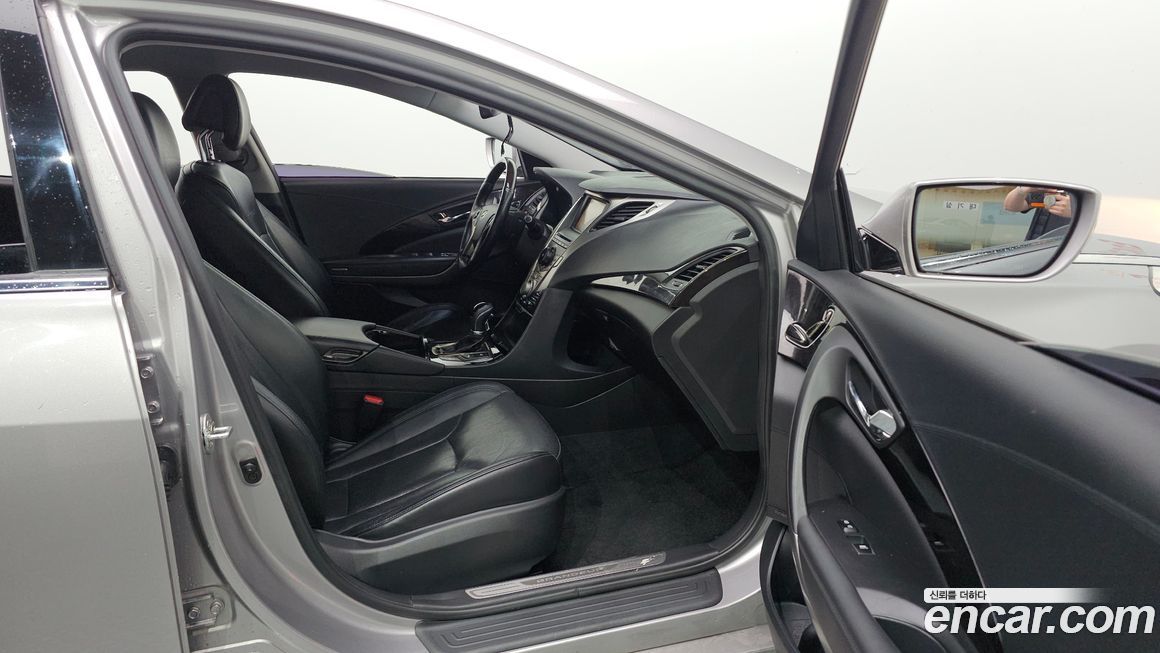 Hyundai Grandeur 2012