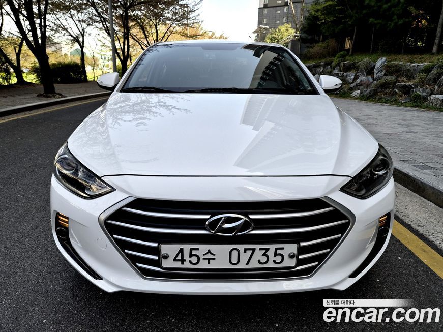 Hyundai AVANTE 2016