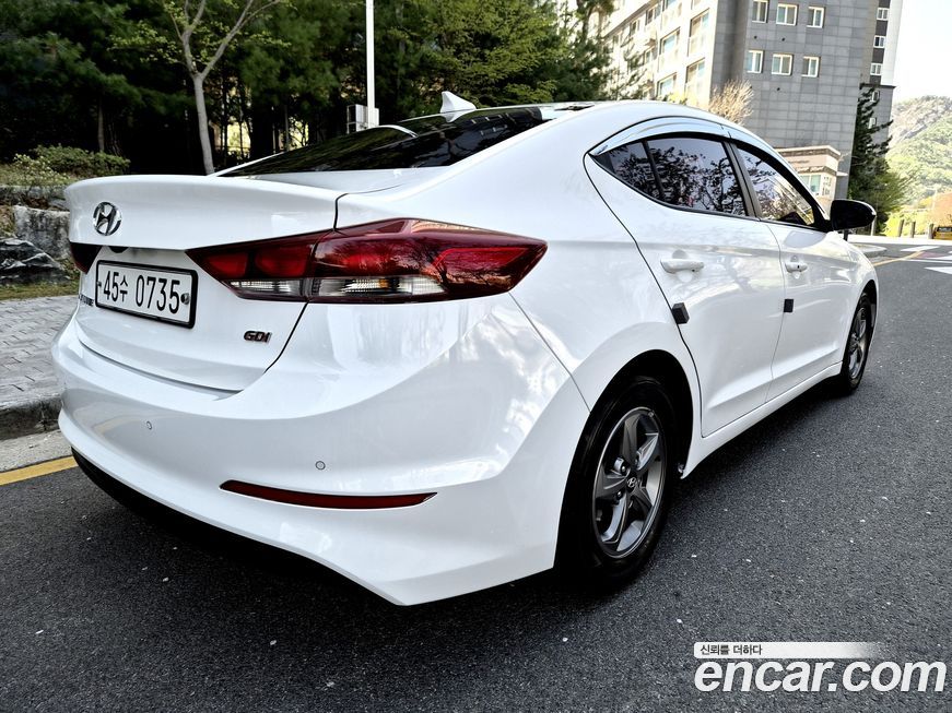 Hyundai AVANTE 2016