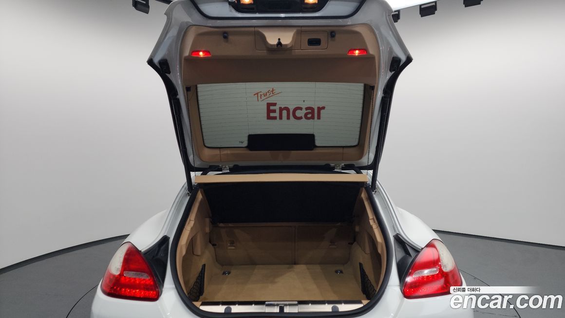 Porsche Panamera 2012