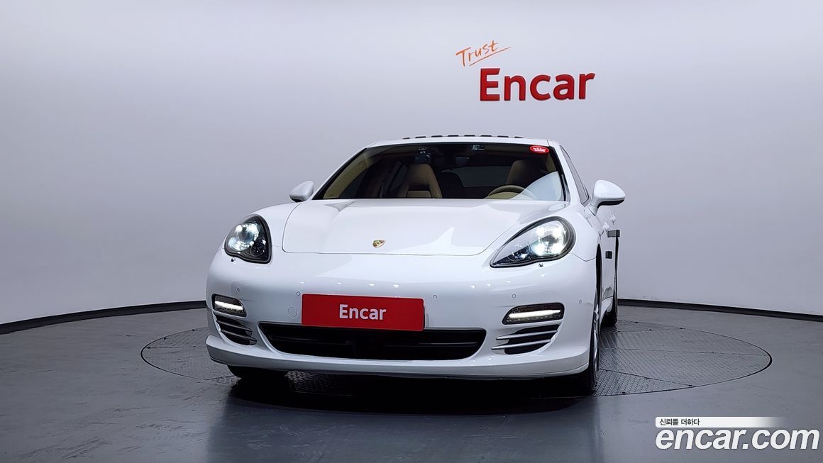 Porsche Panamera 2012