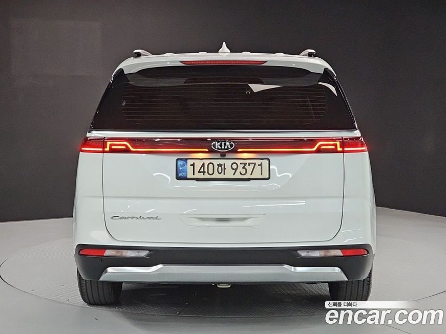Kia Canival 2021