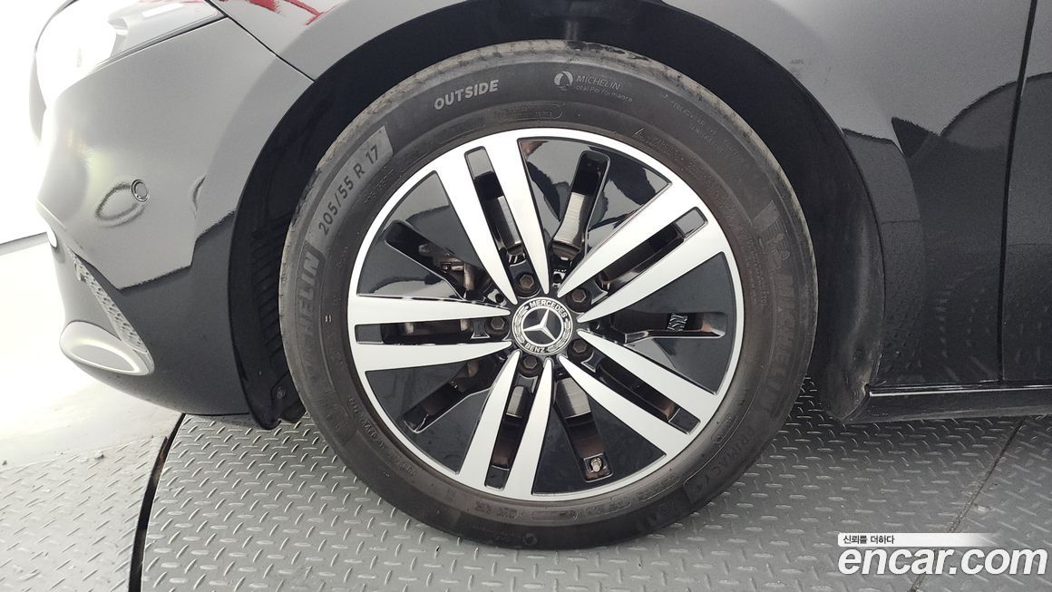 Mercedes-Benz A-Class 2021