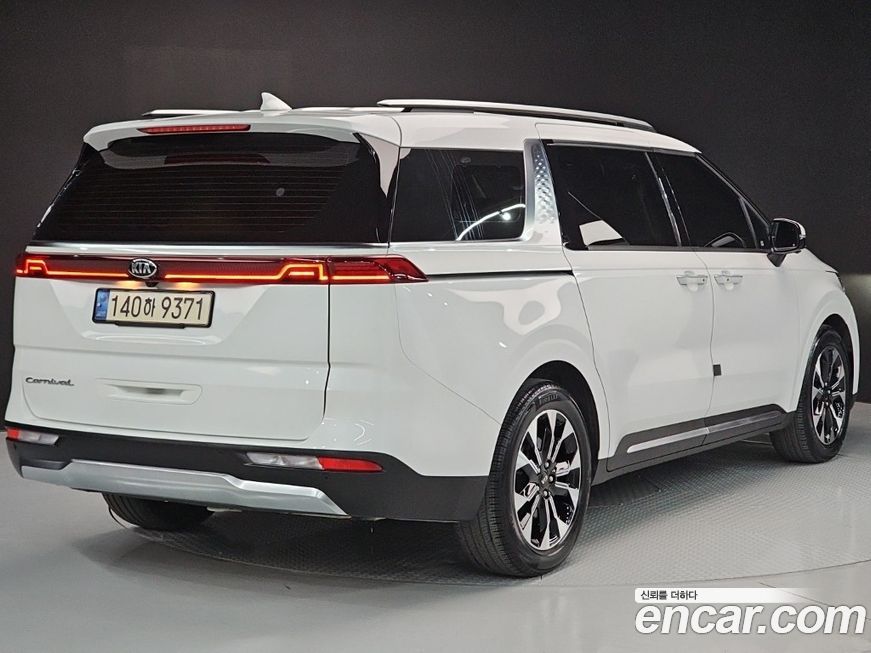 Kia Canival 2021