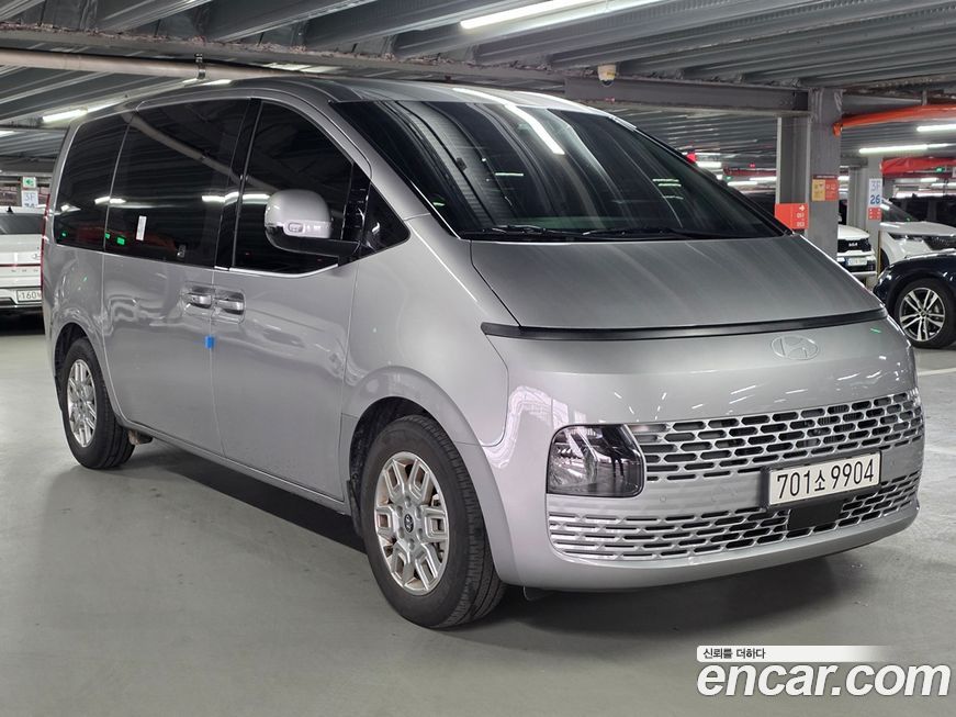 Hyundai Staria 2025