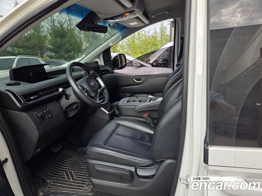 Hyundai Staria 2022