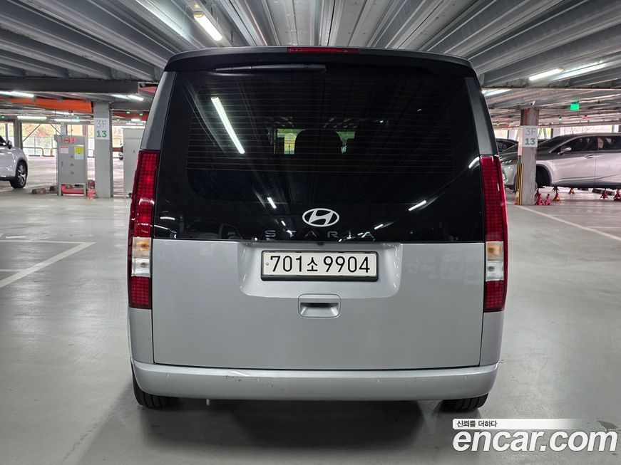 Hyundai Staria 2025