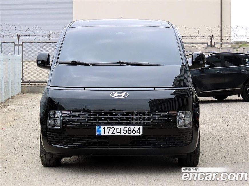 Hyundai Staria 2025