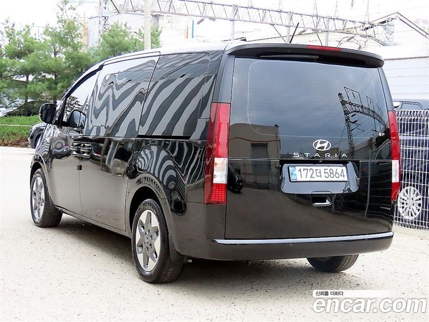 Hyundai Staria 2025