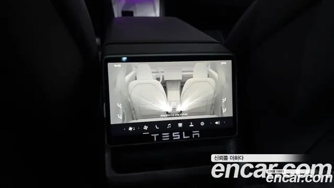 Tesla Model 3 2024