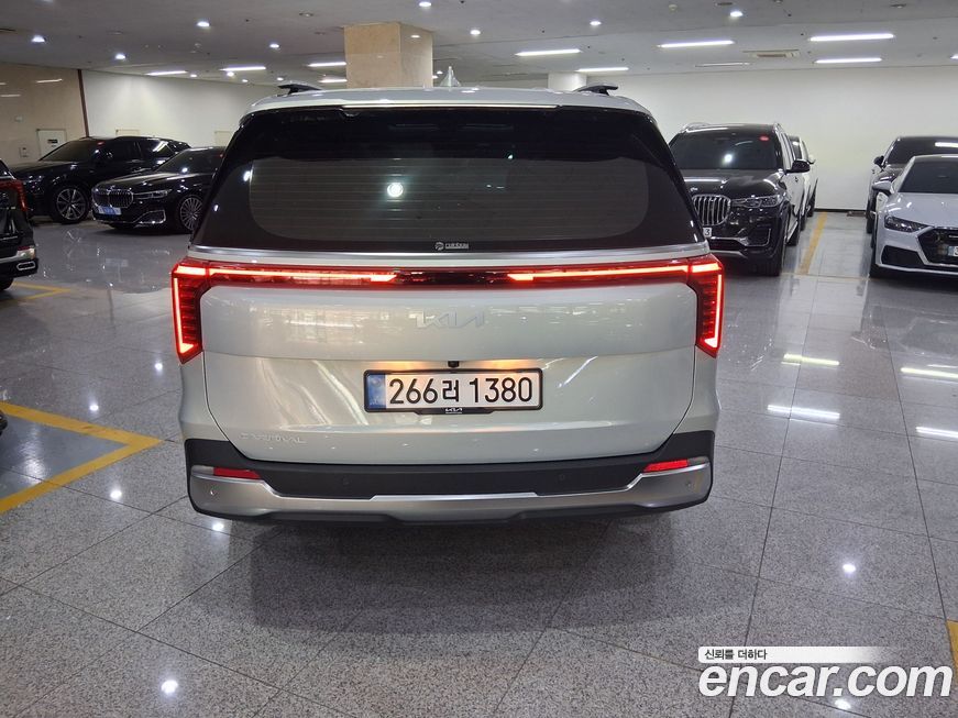 Kia Canival 2025