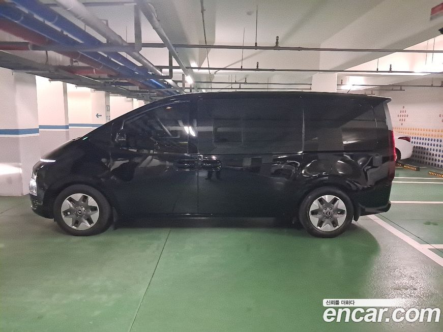 Hyundai Staria 2023