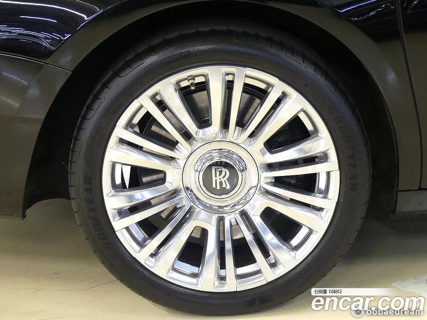 Rolls-Royce Ghost 2023