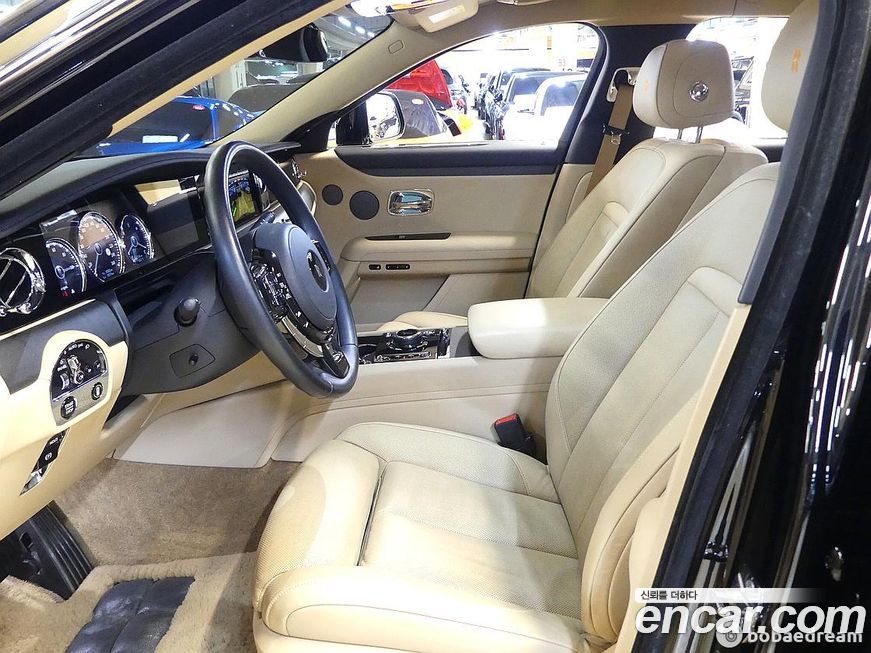 Rolls-Royce Ghost 2023