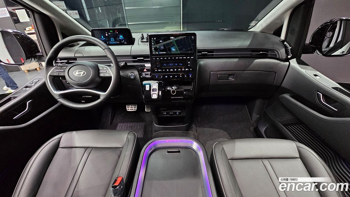 Hyundai Staria 2025