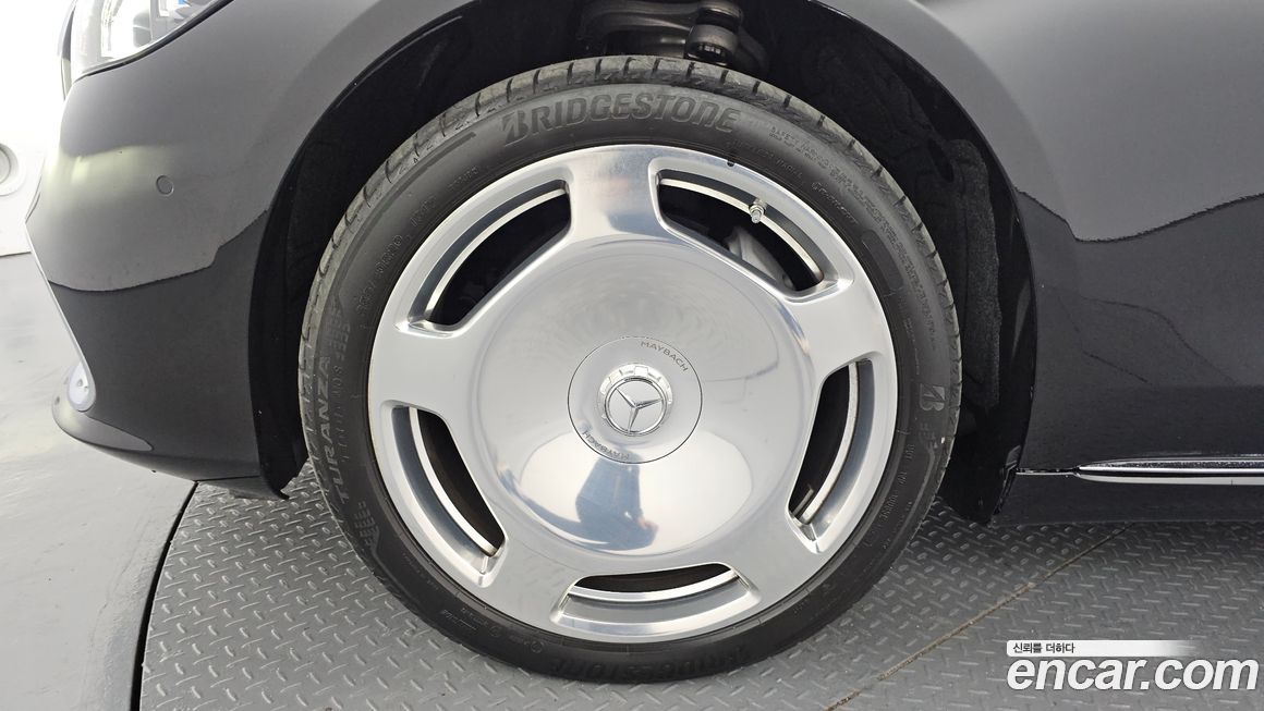 Mercedes-Benz S-Class 2024