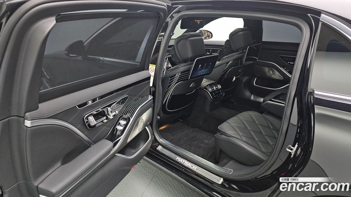 Mercedes-Benz S-Class 2024