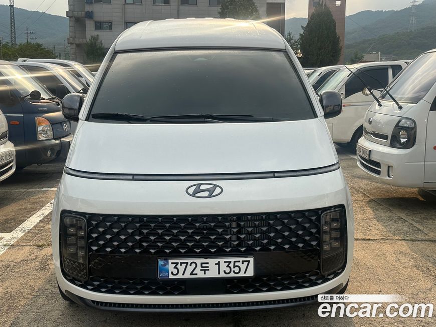 Hyundai Staria 2023