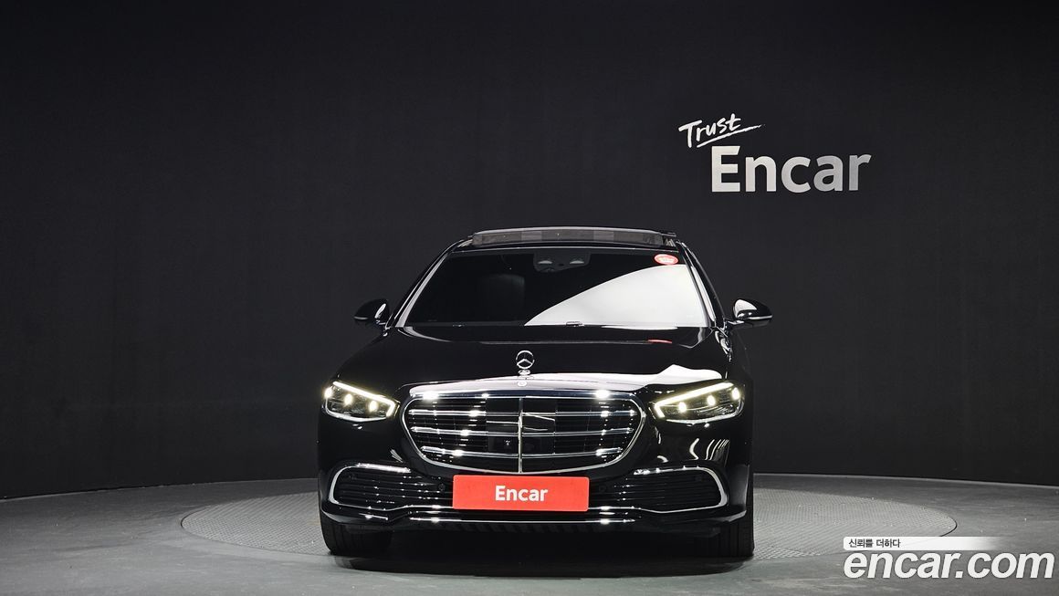 Mercedes-Benz S-Class 2024