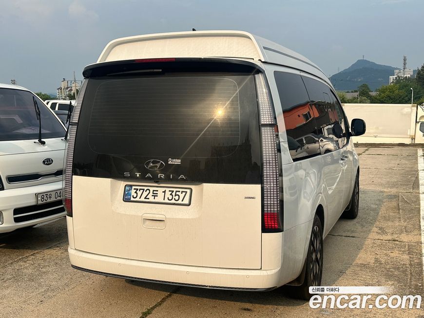 Hyundai Staria 2023