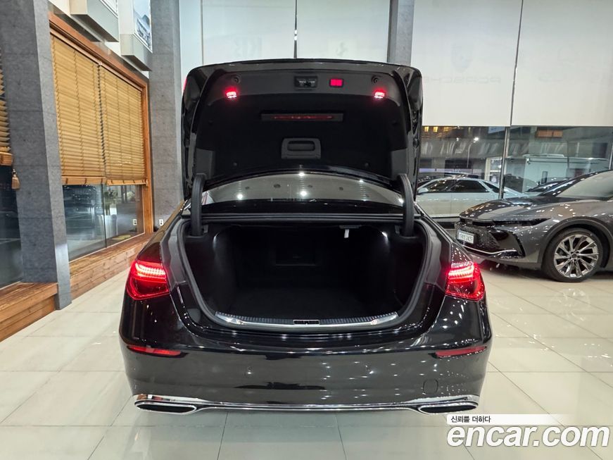 Mercedes-Benz S-Class 2021