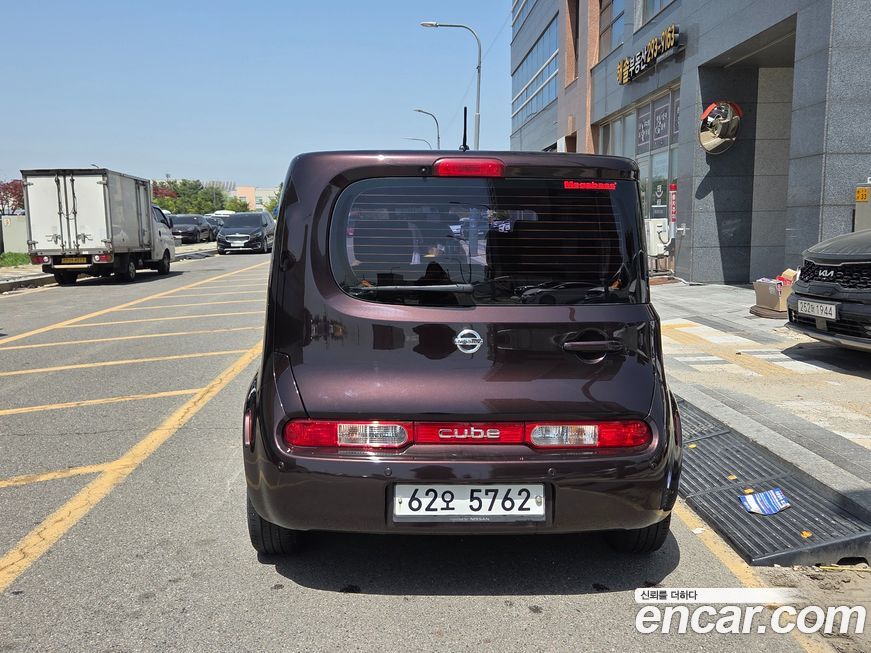 Nissan Cube 2011