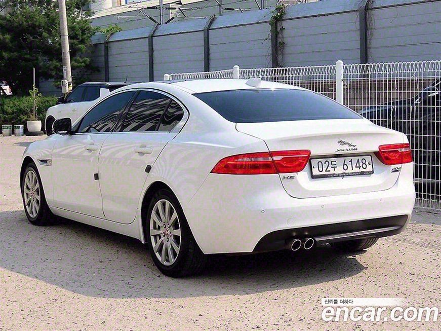 Jaguar XE 2017