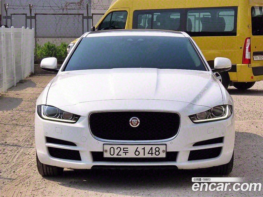 Jaguar XE 2017